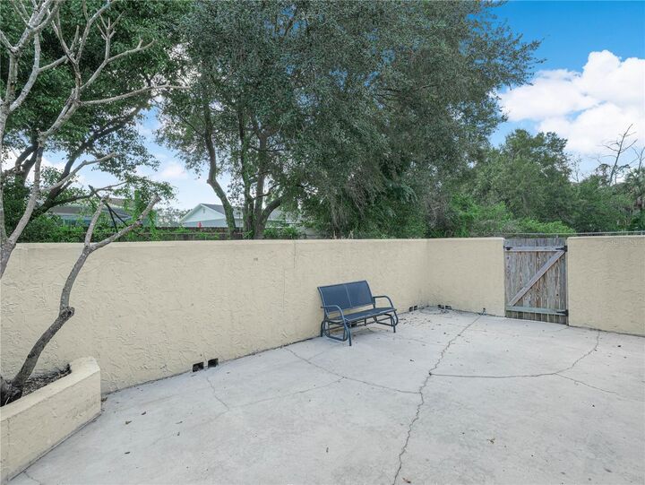Property Photo:  1880 N Crystal Lake Drive 18  FL 33801 