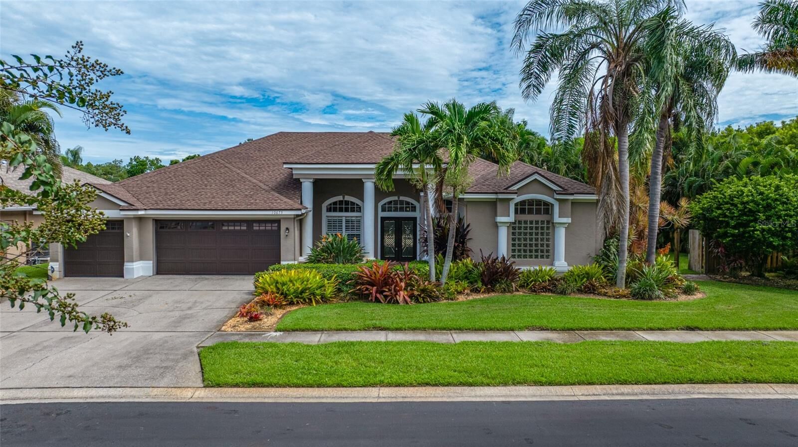 Property Photo:  10675 Park Place Drive  FL 33778 