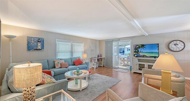 Property Photo: 49 Caballo Way FL 34209