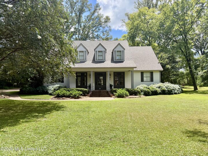 Property Photo: 4 Lafayette Circle MS 39056
