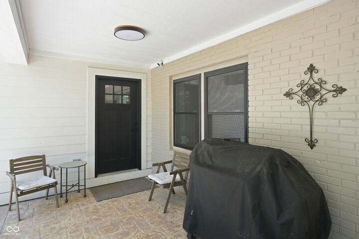 Property Photo: 7980 Royal Avenue IN 46077