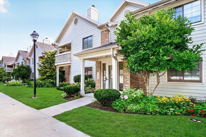 Property Photo: 11635 Lenox Lane 101 IN 46032