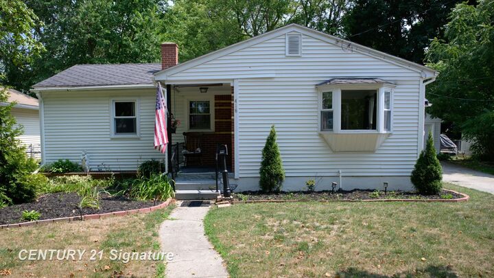 Property Photo:  418 Labian Drive  MI 48433 