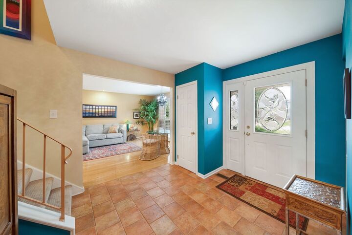 Property Photo: 1170 Green Knolls Drive IL 60089