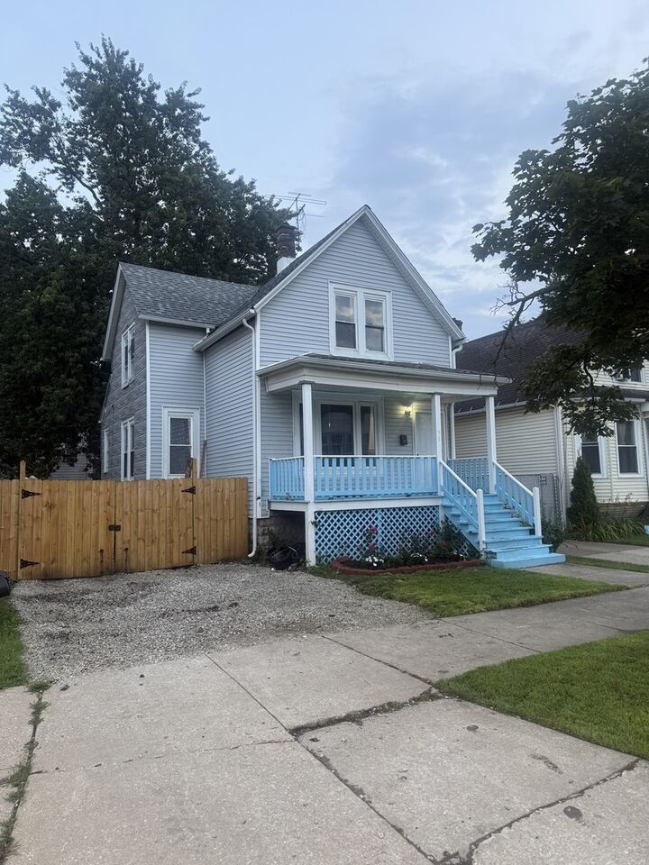 Property Photo:  35 W 108th Place  IL 60628 