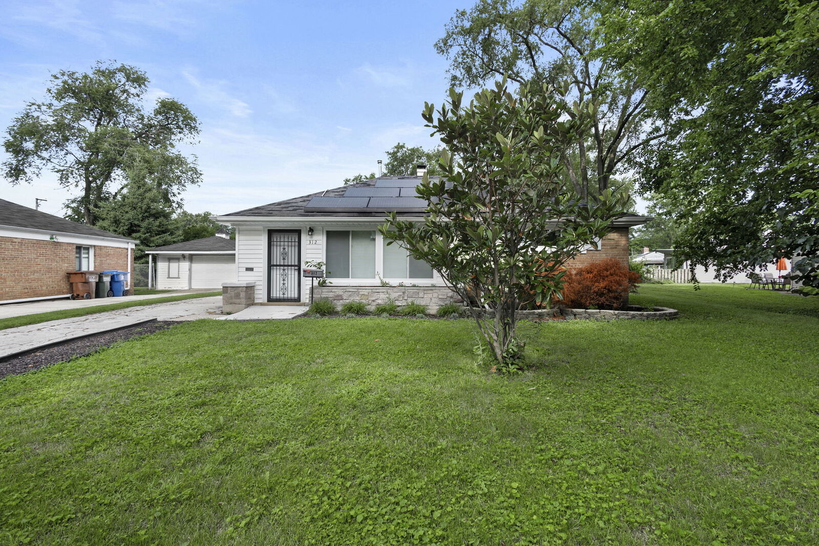 Property Photo:  312 Nassau Street  IL 60466 