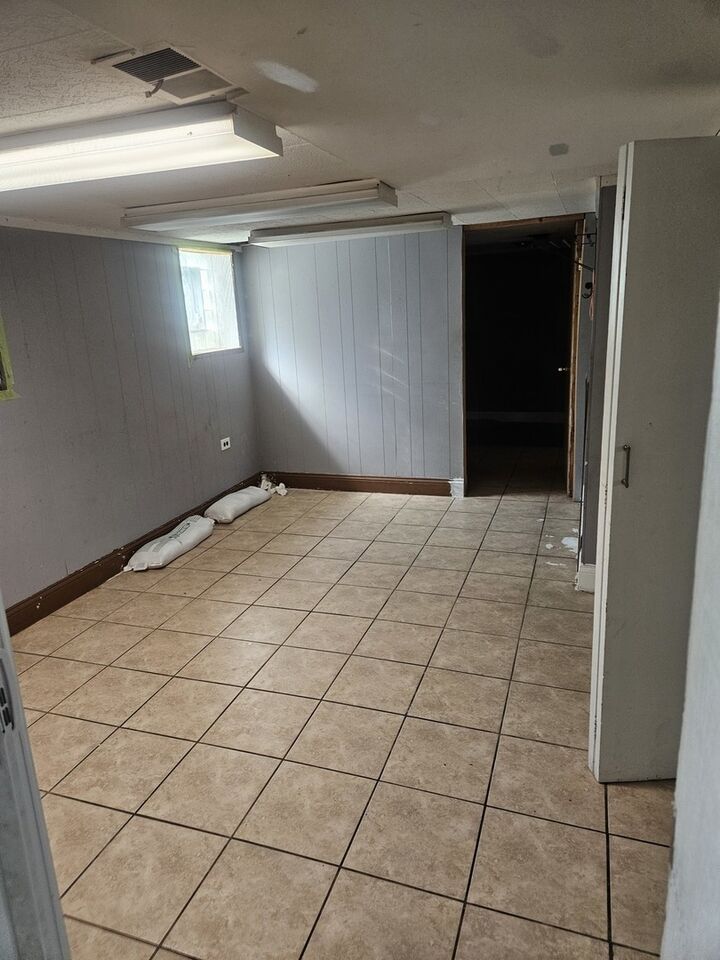 Property Photo: 1543 N 32nd Avenue IL 60160