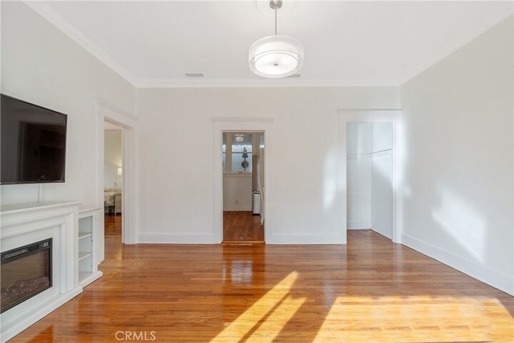 Property Photo:  1325 E Altadena  CA 91001 