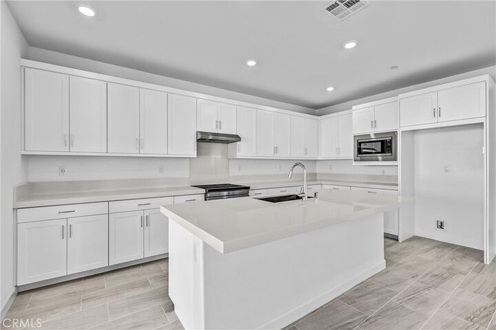 Property Photo: 5538 Alethea Way CA 92057