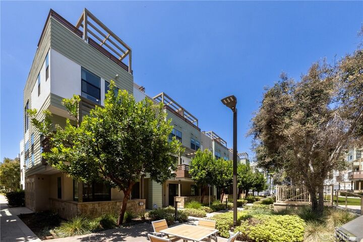 Property Photo:  1675 Grand View  CA 92627 