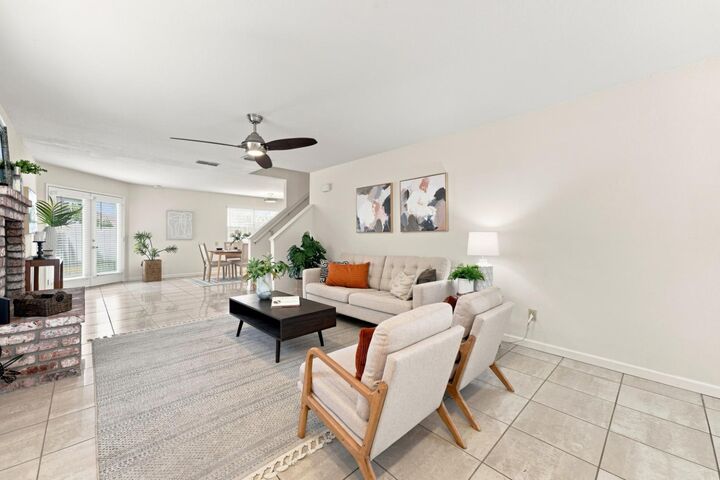 Property Photo: 614 Barbara CA 95678