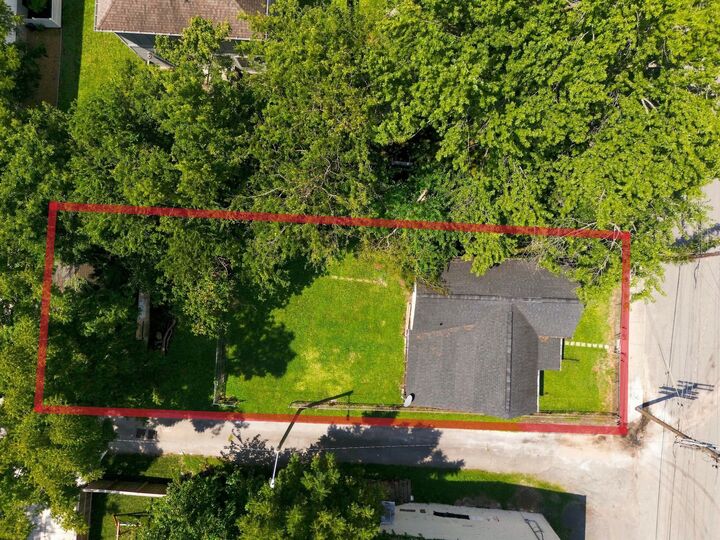 Property Photo: 1307 Clay St TN 37208