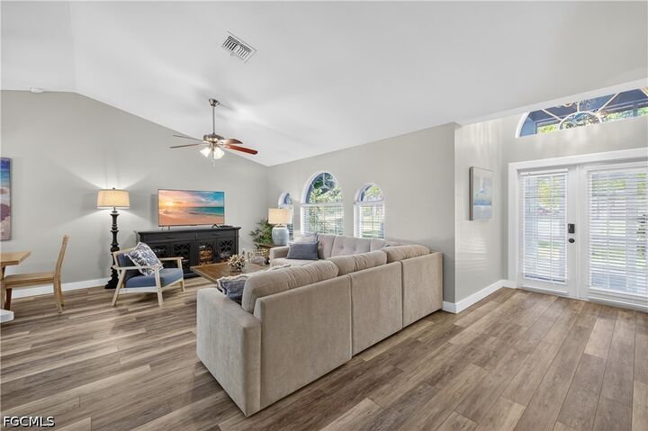 Property Photo:  1333 SW 1st Place  FL 33991 