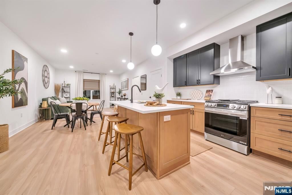 Property Photo:  20 Encampment Court 107  NJ 07045 