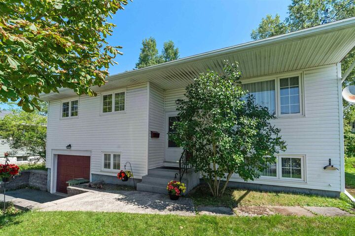 Property Photo:  39 Robert Drive  NS B2W 2A2 