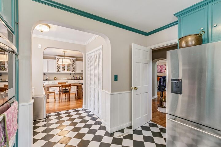 Property Photo: 4354 Browndale Avenue MN 55424
