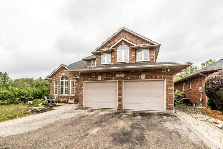 Property Photo: 14 Anastasia Drive ON N2C 2T7