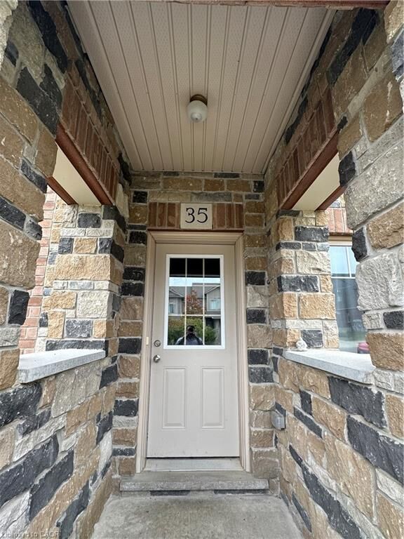 Property Photo:  35 Eliza Avenue  ON N2E 0G2 