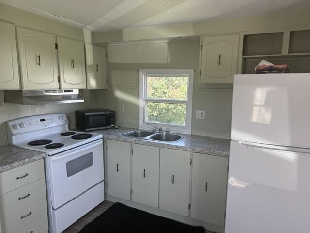 Property Photo: 10 First PE C0B 1M0