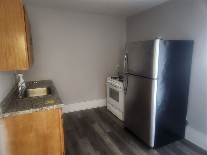Property Photo: 19 1/2 Lunenburg Street 10 MA 01420