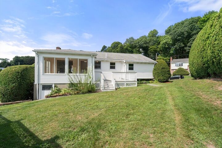 Property Photo: 31 Phillips Cir MA 02452