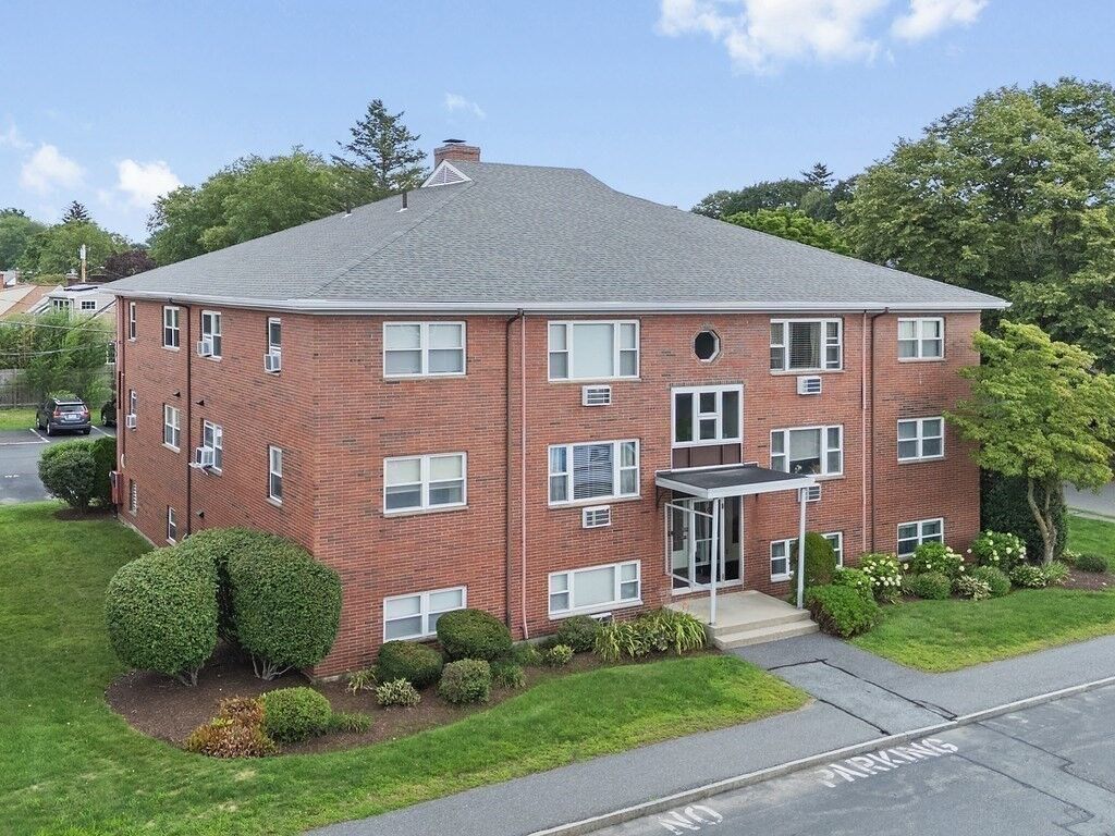 Property Photo:  40 Whitman Road B-2  MA 02453 