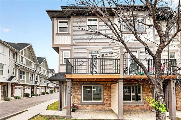 Property Photo:  134 New Brighton Landing SE  AB T2Z 1C1 