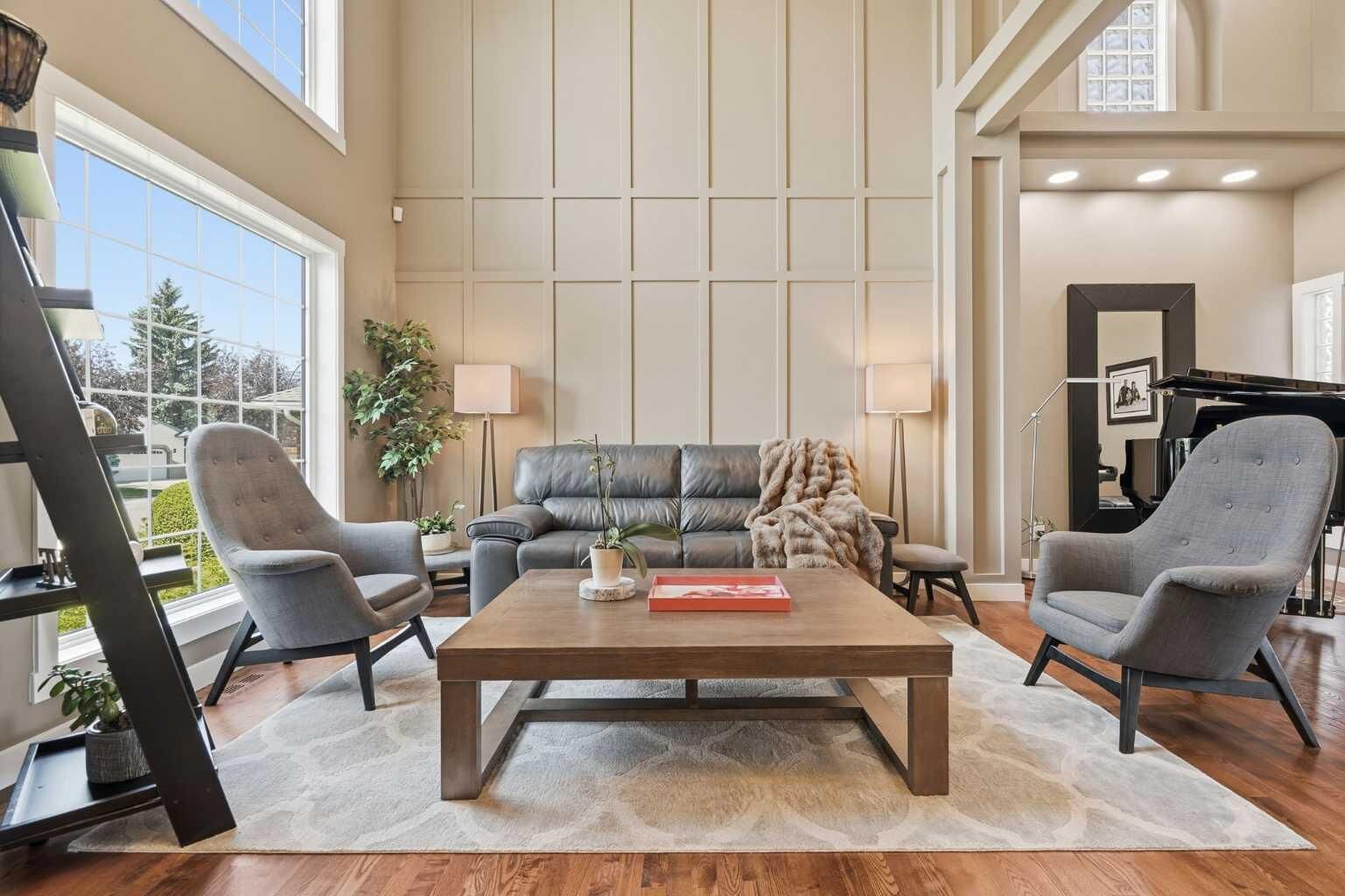 Property Photo: 12078 Diamond View SE AB T2J 7B2