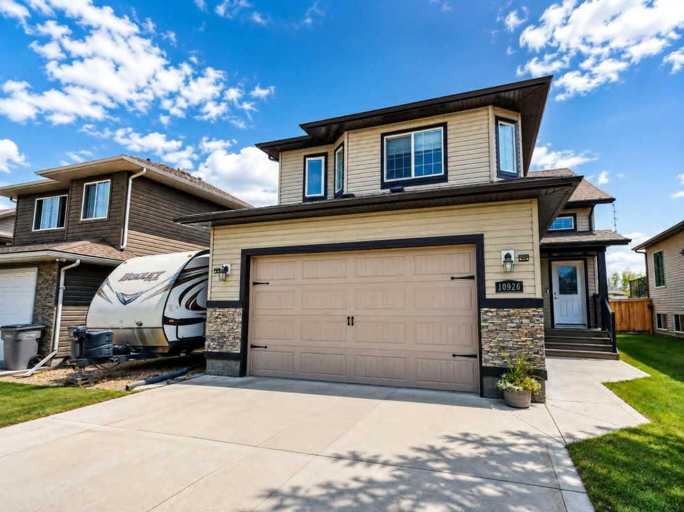 Property Photo:  10926 60 Avenue  AB T8W 0H4 