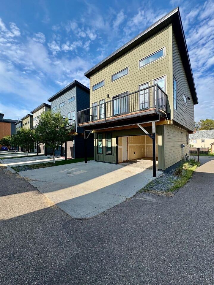 Property Photo: 5110 48A Avenue 14 AB T4V 1S1