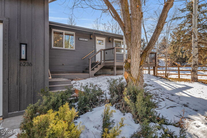 Property Photo:  6236 N Countryside Circle  UT 84098 