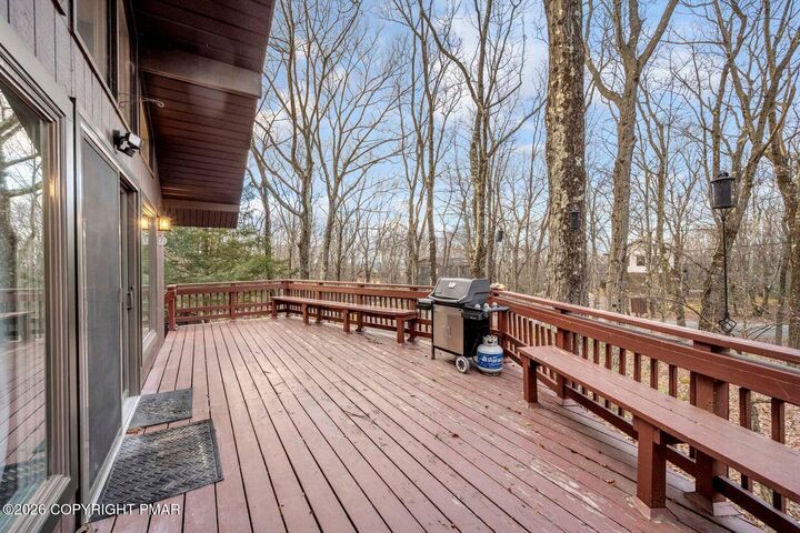 Property Photo: 56 Skye Drive PA 18624