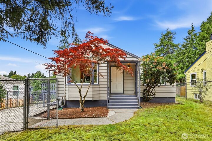 Property Photo: 10713 15th Avenue NE WA 98125