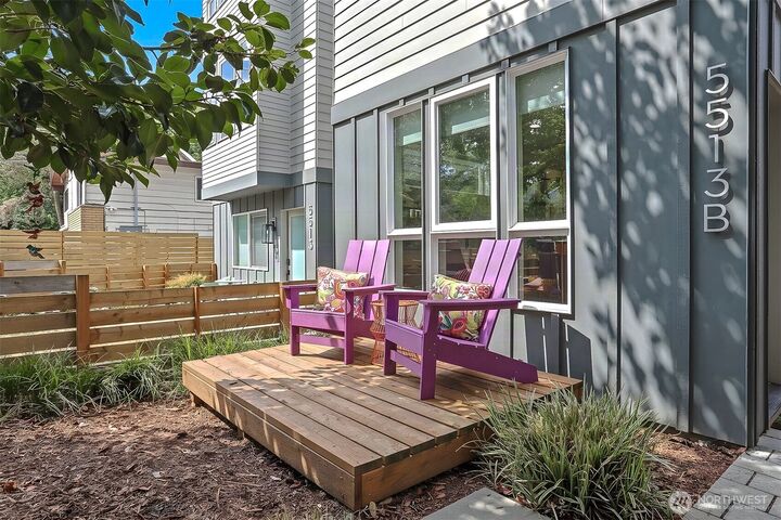 Property Photo:  5513 B  6th Avenue NW  WA 98107 