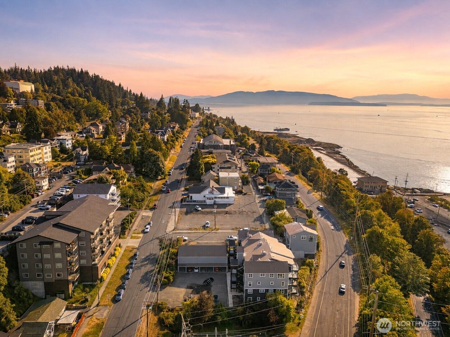 Property Photo: 705 N State Street 405 WA 98225
