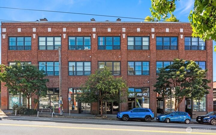 Property Photo:  417 E Pine Street 211  WA 98122 