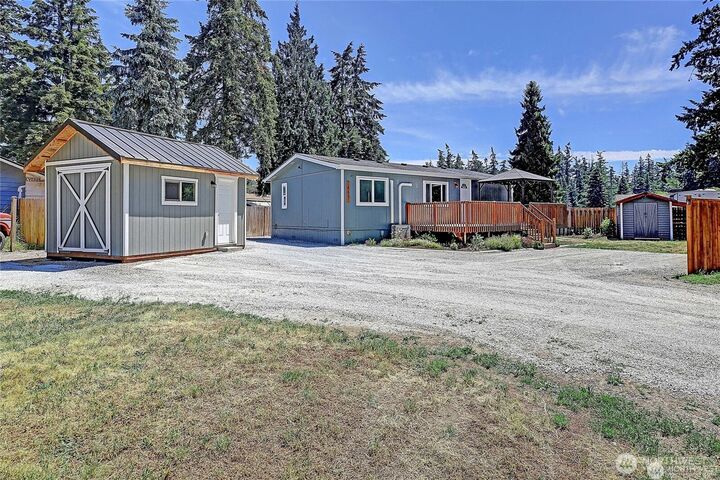 Property Photo:  663  Chapman Road  WA 98282 