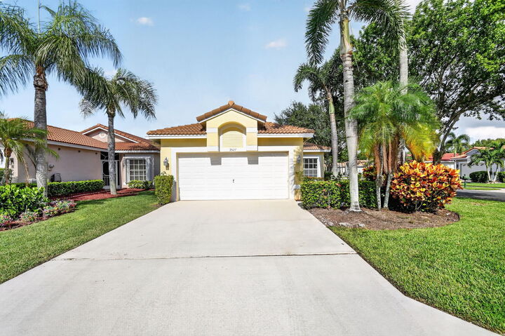 Property Photo:  9527 Cherry Blossom Court  FL 33437 