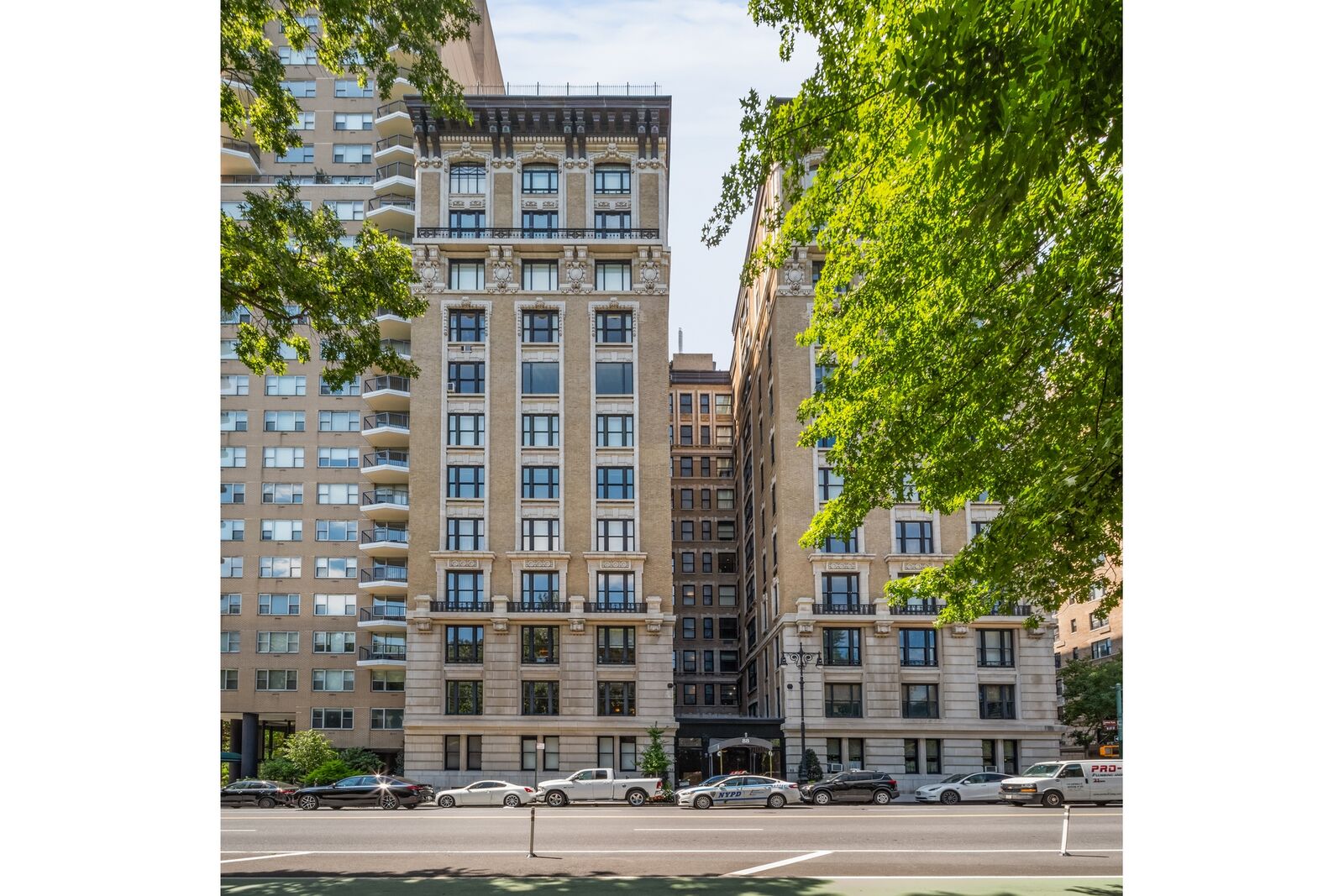 Property Photo: 88 Central Park W 4S NY 10023