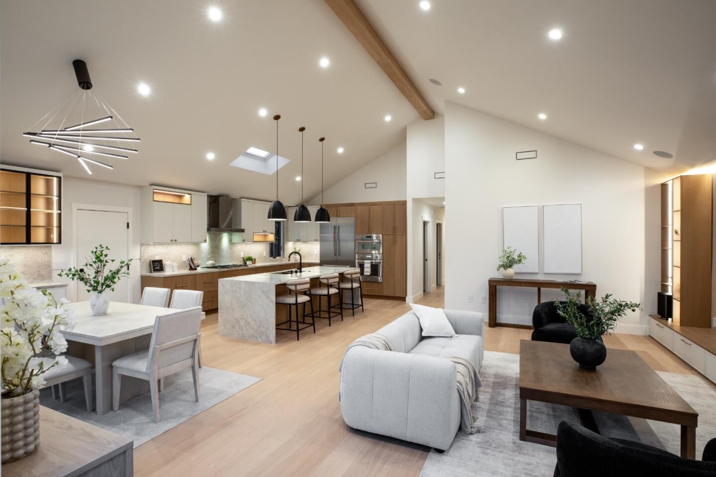 Property Photo:  642 Park Court  CA 95050 