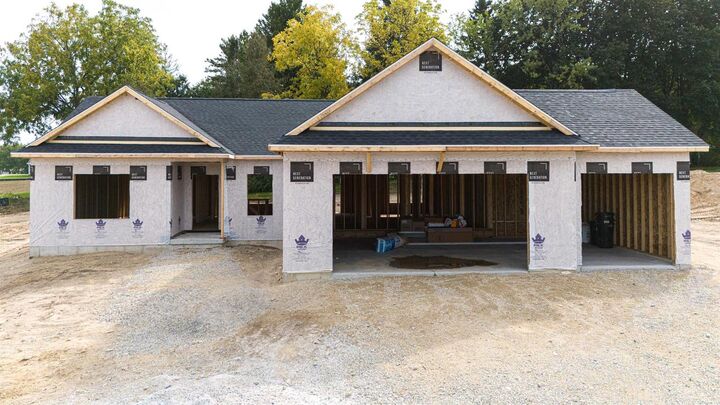 Property Photo:  509 Ridge Court  WI 53545 