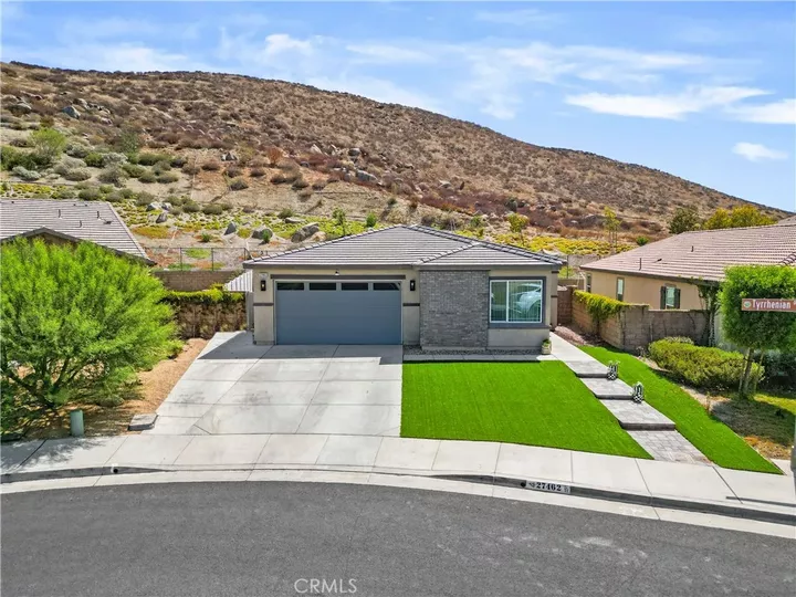 Property Photo:  27462 Tyrrhenian  CA 92585 