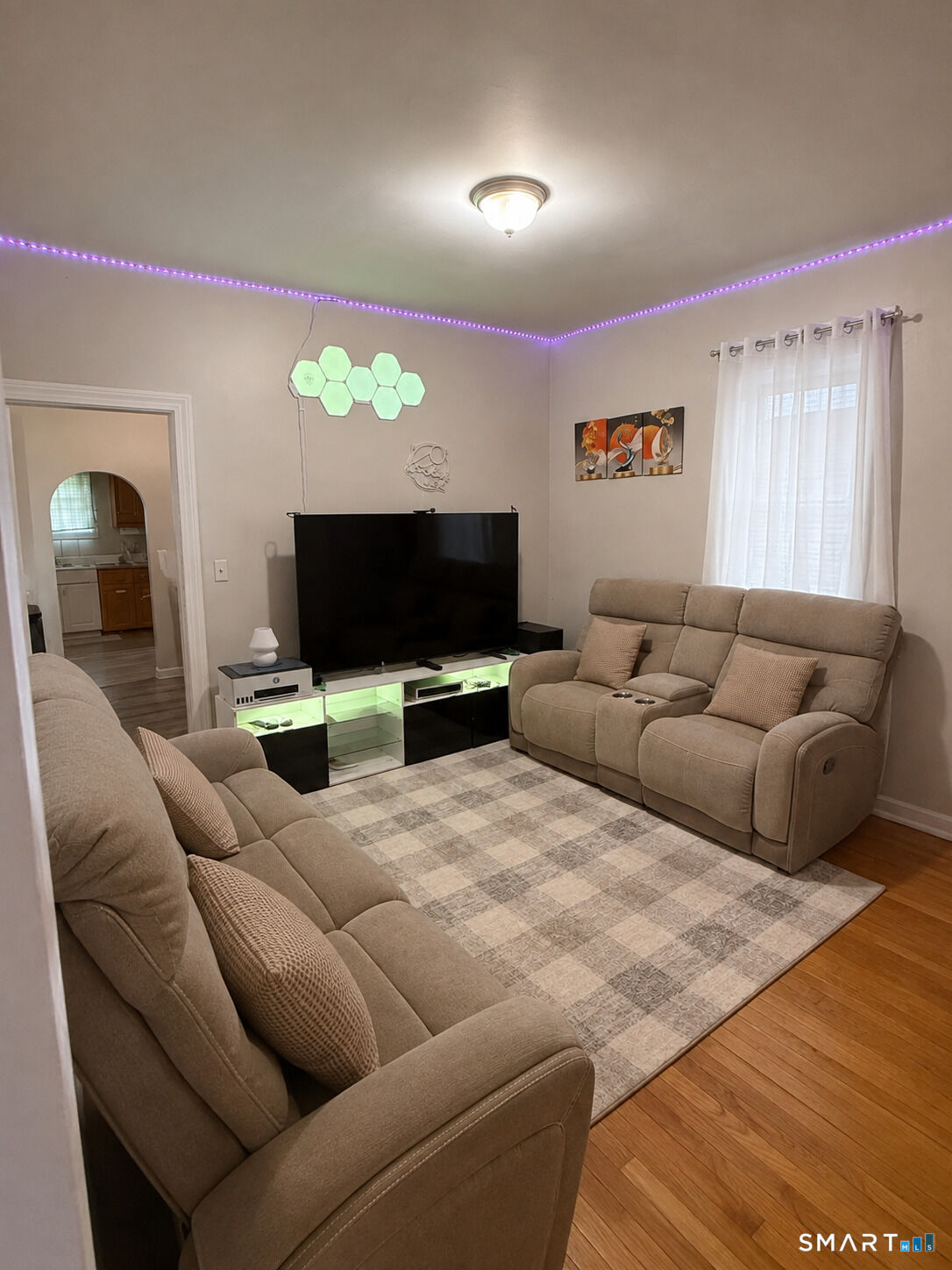 Property Photo:  404 Congress Avenue 2  CT 06708 