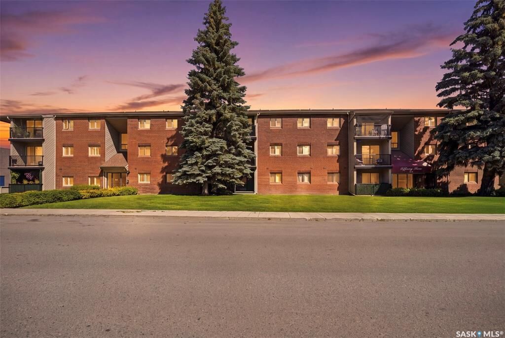 Property Photo: 4219 Degeer Street 40 SK S7H 4N6