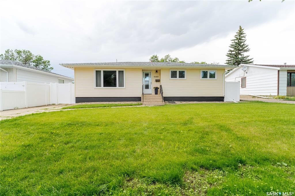 Property Photo: 1048 11th Avenue NW SK S6H 4L5