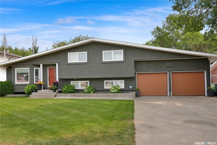 Property Photo: 1623 General Crescent SK S6H 6M2