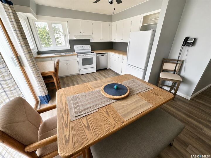 Property Photo:  812 3rd Street SE  SK S4H 2E6 