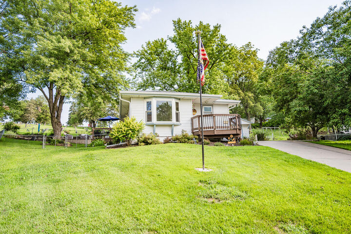 Property Photo:  1033 N Walnut  Street  IA 51534 
