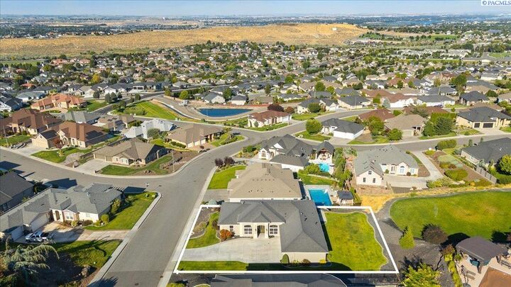 Property Photo:  623 Big Sky Dr  WA 99352 