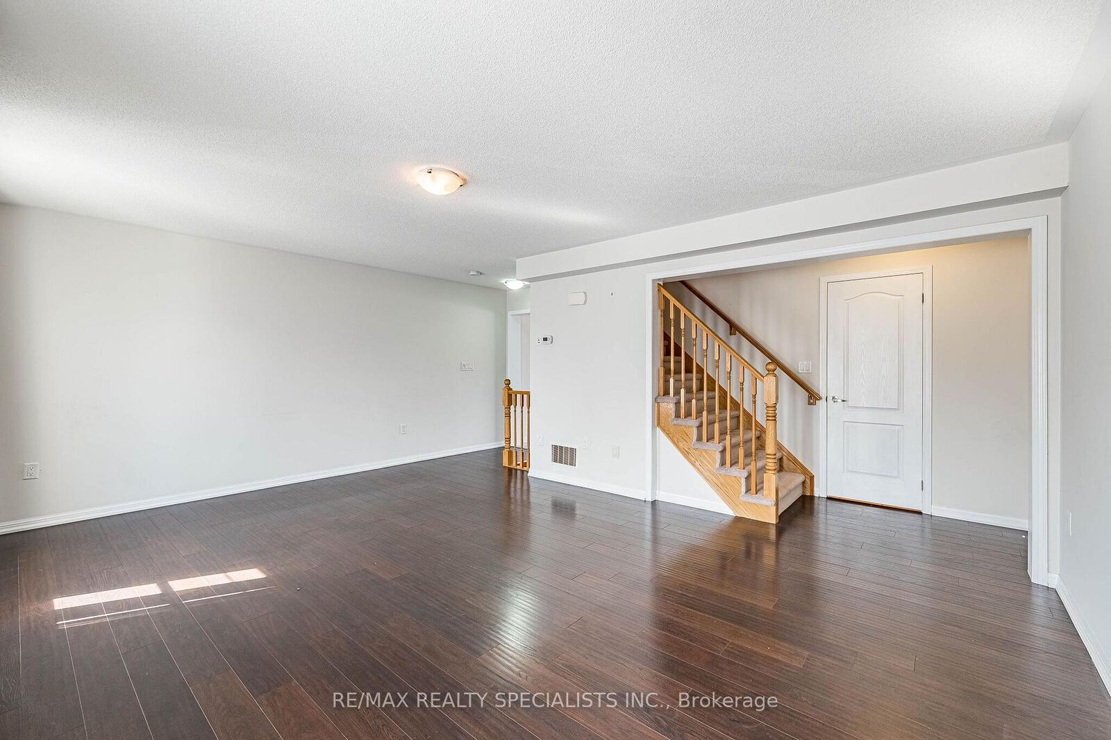 Property Photo:  6 Agricola Road  ON L7A 0T9 